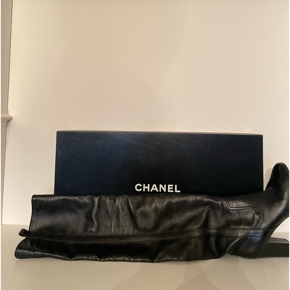 Chanel over the knee boots - Picture 2 of 6